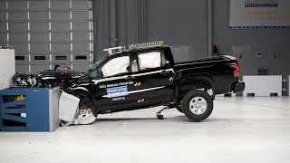 2022 Nissan Frontier crew cab updated moderate overlap IIHS crash test [upl. by Enyrhtak1]