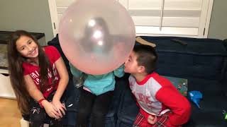 Amazing Super Wubble Bubble Ball Unboxing and Review Plus We Play [upl. by Nahaj751]