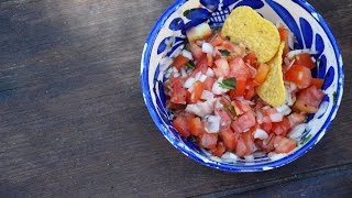 Cómo Hacer Pico de Gallo  Receta de Salsa Mexicana fácil [upl. by Siddra]