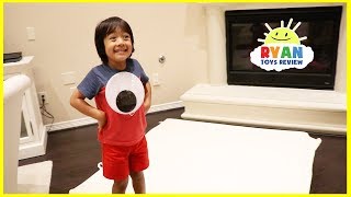 Giant Magical Googly Eyes Hide and Seek with Ryan ToysReview [upl. by Sally]