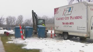 Another water main breaks in south Chicago suburb [upl. by Miahc610]