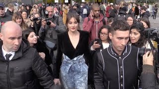 Hectic crowd for Shailene Woodley at 2019 Balmain show in Paris [upl. by Kalam50]