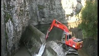 “LA GOTERA” DAM REMOVAL BERNESGA RIVER [upl. by Eylrahc]