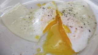 EGG OVER EASY  How to make PERFECT OVER EASY EGGS demonstration [upl. by Pepe927]