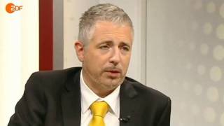 Dirk Müller spricht über das Geldsystem und den Schuldenschnitt 24102011  die Bananenrepublik [upl. by Ayote]