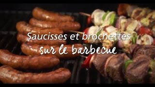 Saucisses et brochettes sur le barbecue [upl. by Rosemary]