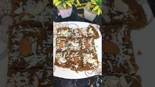 Besan barfi recipe 😋cooking youtubeshorts viralvideo shaifali maheshwari 👌👍💕 [upl. by Poole]