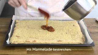 Kaiserliche Bananenschnitten Rezeptvideo [upl. by Willet]