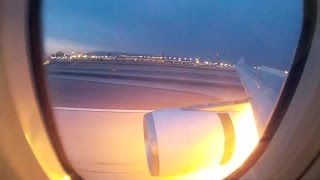 Airplane engine quotbackfiresquot during reverse  Las Vegas McCarran Airbus A330 Compressor Stall [upl. by Aimehs]