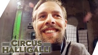 Circus HalliGalli Aushalten Nicht lachen Vol2 Teil 1  ProSieben [upl. by Mchenry]