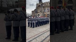 Preußischer Präsentiermarsch 🦅🇩🇪 Ehrenzug OSH Dresden militär bundeswehr soldaten musikkorps [upl. by Anagrom]