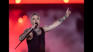 Robbie Williams quotSweet Carolinequot Live in Munich on 27August 2022 [upl. by Alyss]