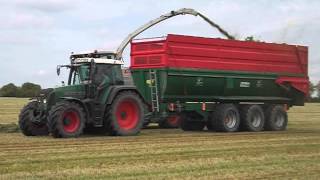 ensilage de ray grass 2013  ensleuse claas 940  fendt 818 et benne coutand 24 tonne [upl. by Aicatsana]