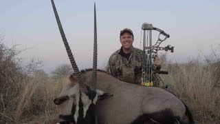 quotHEART SHOTquot Gemsbok Bow Hunt Exodus Broadhead [upl. by Eillo945]