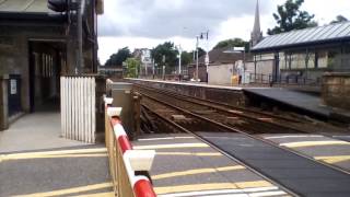 Broughty Ferry level crossing in Dundee [upl. by Tabib]