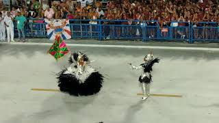 Mangueira 2018  Primeiro casal de MestreSala e PortaBandeira [upl. by Yenrab]