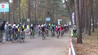 Cyclocross 1° jaars nieuwelingen Lille 241118 [upl. by Nnylidnarb]