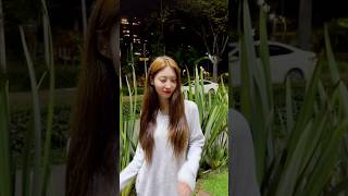 💃 with 𝘌𝘝𝘌𝘙𝘎𝘓𝘖𝘞 EVERGLOW 에버글로우 이유 EU 시현 SIHYEON 이런 YIREN PULSEANDHEARTINLATAM [upl. by Amliv]