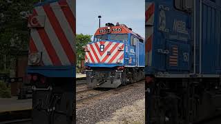 Metra F40PH2 150 Stunning Horn [upl. by Angelika]