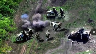 Horrible Ukrainian blow up Russian soldiers trying advance in heavy battle on frontline [upl. by Hanan933]