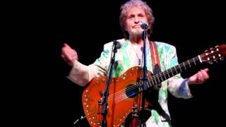 Jon Anderson recounts his first meeting with Vangelis and sings quotIll find my way Homequot [upl. by Akemehs925]