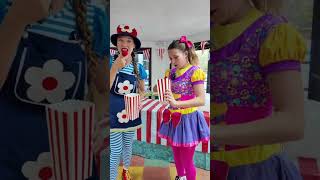 Payasitas infantiles yYoutubers De Tenerife payasos cantajuego tenerife dulcylín risy [upl. by Karlise]