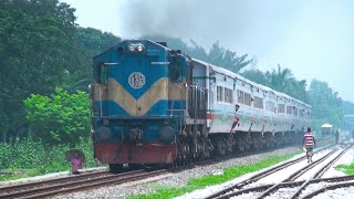 Rupsha express train ।। Leaving Parbatipur Railway station ।। White Coach Train [upl. by Dollie]