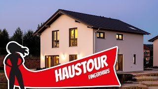 Haustour Das sind die Wohnwünsche deutscher Familien  Fertighaus von Fingerhaus  Hausbau Helden [upl. by Adigirb77]