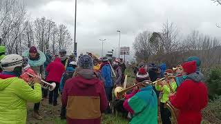 Mobilisation contre les JO dhiver 2030 rondpoint dIkea SaintMartindHères 6 janvier 2024 2 [upl. by Selia]