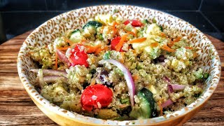 Recette Salade De Quinoa  une idée dentrée fraîche et équilibrée [upl. by Submuloc]