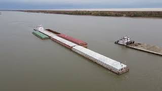 Dredge McGeorge pumping sand in Brookport Illinois [upl. by Ainit829]