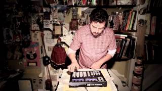 Frente Cumbiero on MASCHINE  Native Instruments [upl. by Anesor]