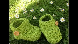 Babyschuhe mit Knopf häkeln  Anleitung Babystiefel by BerlinCrochet  Teil 1 Sohle [upl. by Zrike909]