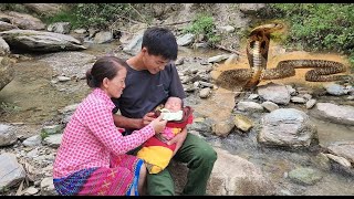 Making organic fertilizer from weeds our life is based on bare hands [upl. by Kondon]