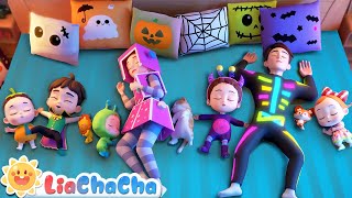 Ten in the Bed Halloween Version  Halloween Dress Up  Kids Songs amp Nursery Rhymes  LiaChaCha [upl. by Ekaj]