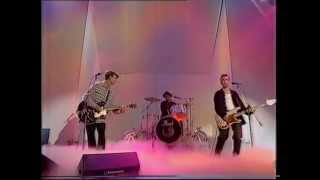 Crowded House  Its Only Natural  Top Of The Pops  Thursday 1st October 1992 [upl. by Aham779]