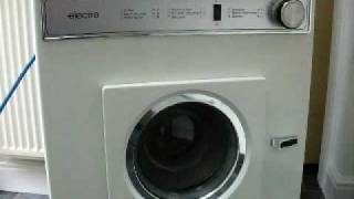 Electra A2E04 Matchbox washing machine distribute and short spin [upl. by Verras]