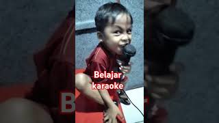 ANAK KARAOKE DENGAN LAGU NGAUR 😀😀 shots shotsvideo [upl. by Molly]