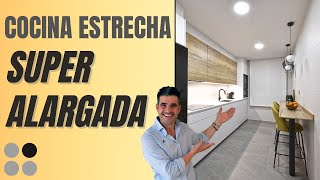 Cocina ESTRECHA y LARGA blanca y madera CON BARRA CJR [upl. by Hobey]