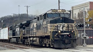 NS 4256 leads 38G through Tarentum PA 31024 [upl. by Halbeib]