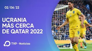 Soldados y el DT de Ucrania celebran estar más cerca de Qatar 2022 [upl. by Ycats]