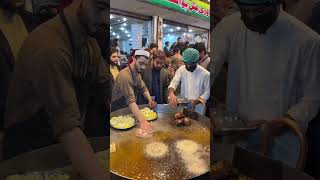 Chapli Kabab in Rawalpindi  Amroz Chapli Kabab  Beef Qeema Kabab  Rawalpindi Street Food [upl. by Treb]