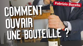 Lart douvrir une bouteille de vin [upl. by Slavic199]