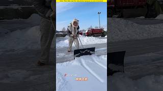 Monthly income of lakhs of rupees by clearing snow from the road।😱shortvideo amazingfacts [upl. by Enaujed128]