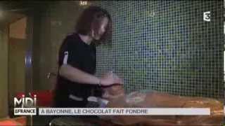 La découverte de Nathalie  À Bayonne le chocolat fait fondre [upl. by Ahseenal]