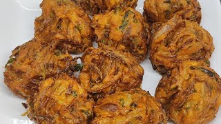 டீக்கடை வெங்காய போண்டா  Tea Kadai Onion Bonda  Tea Time Snacks Recipe in Tamil [upl. by Elvera]