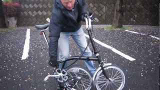 Brompton Folding and Unfolding [upl. by Eelrehpotsirhc]