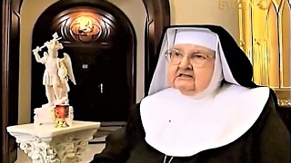 The Holy Rosary The Joyful Mysteries led by Mother Angelica to pray on Mondays and Saturdays [upl. by Edita486]