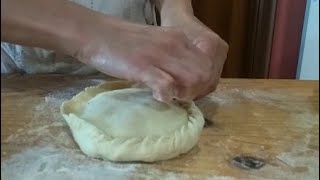 Best Sicilian food recipes how to make the quotImpanata Ragusanaquot [upl. by Hippel]