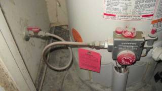 Austin home inspector discusses common water heater issues [upl. by Enimsaj300]